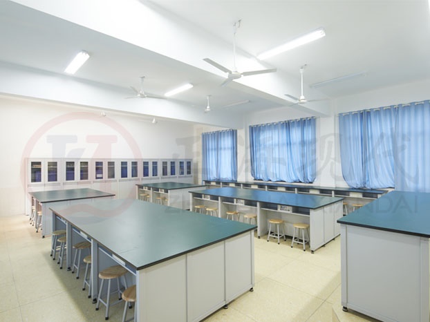 高校物理学院